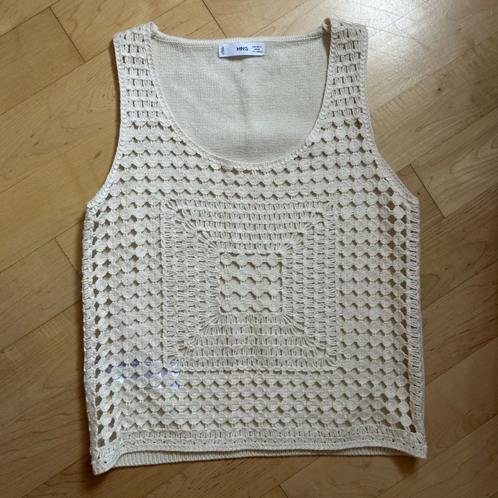 NWOT Mango Off-White Knit Top
